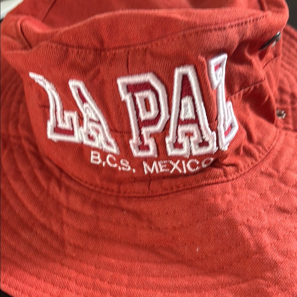 Rustic Red La Paz Bucket Hat unisex